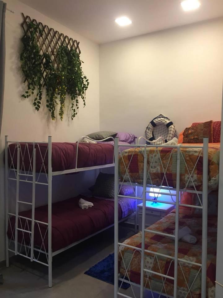 Room Don Carlo Наполи Екстериор снимка