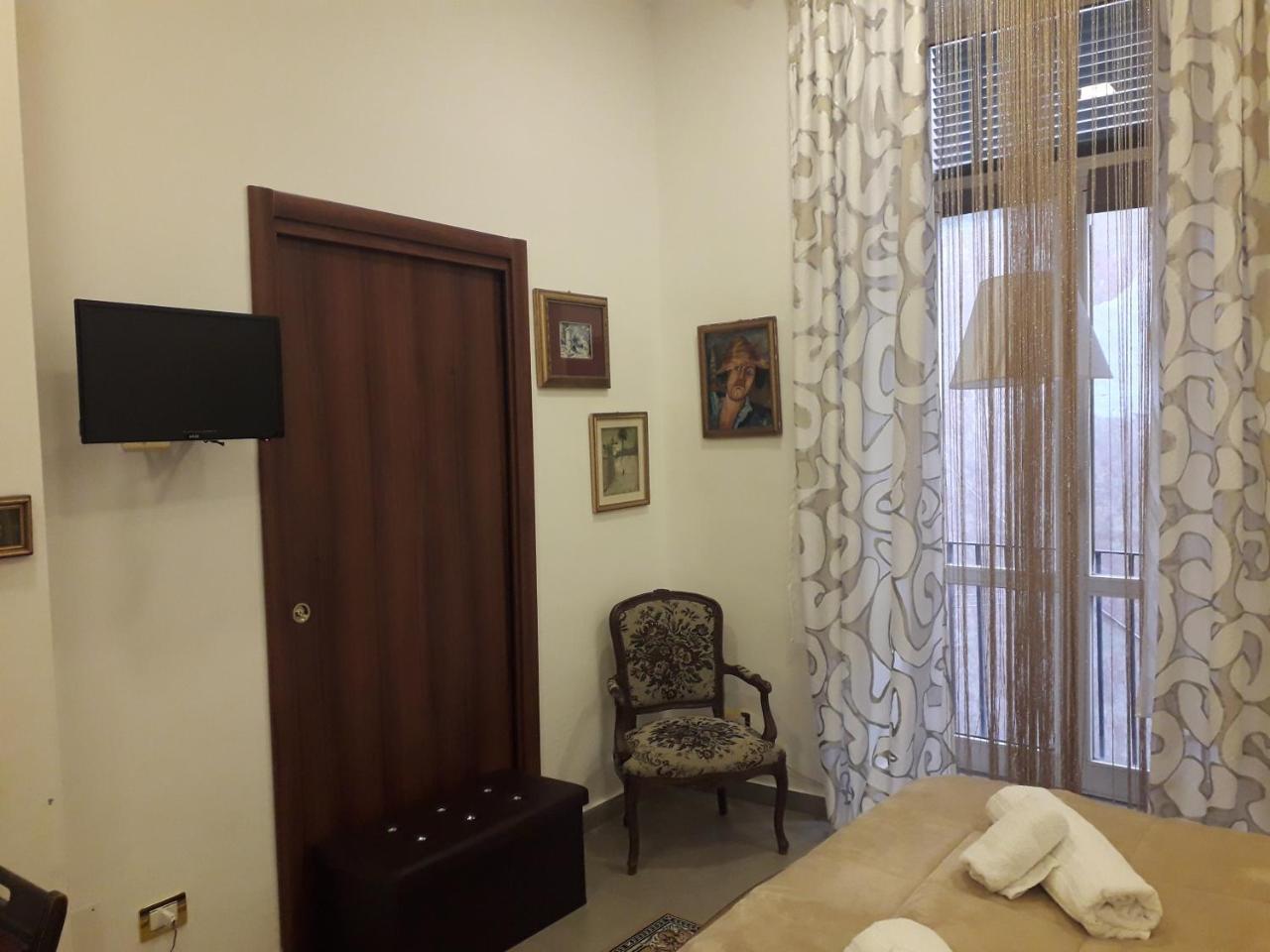 Room Don Carlo Наполи Екстериор снимка
