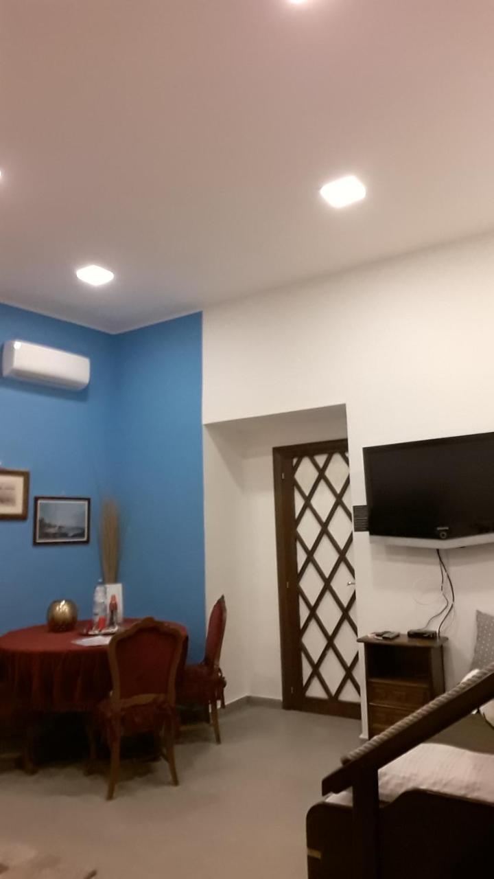 Room Don Carlo Наполи Екстериор снимка